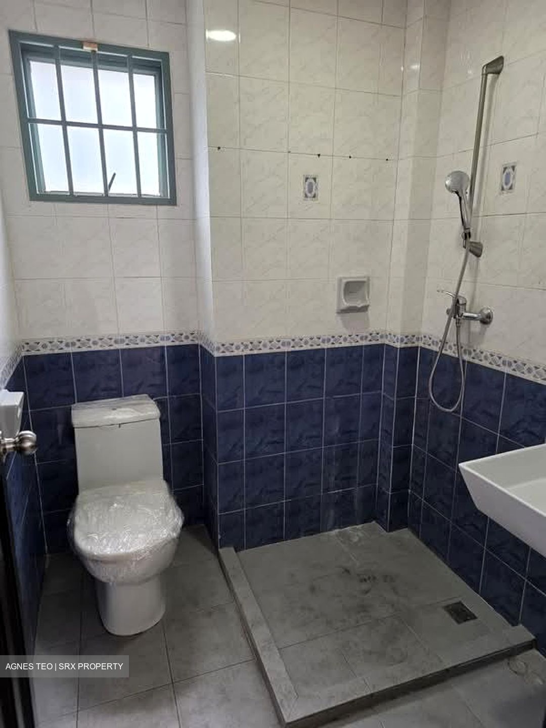Westwood Crescent (D22), Terrace #572233531